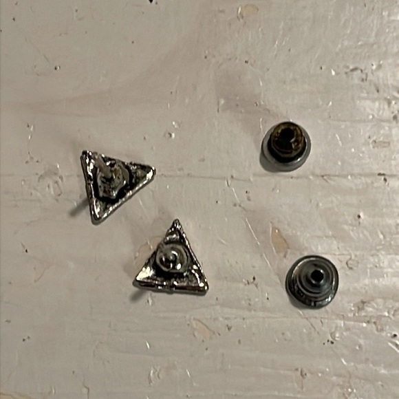 0.5” silver tone triangular shaped Minimalist stud earrings - Picture 8 of 10